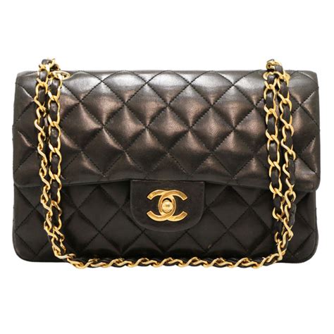 Petit sac classique CHANEL : Occasion certifiée .